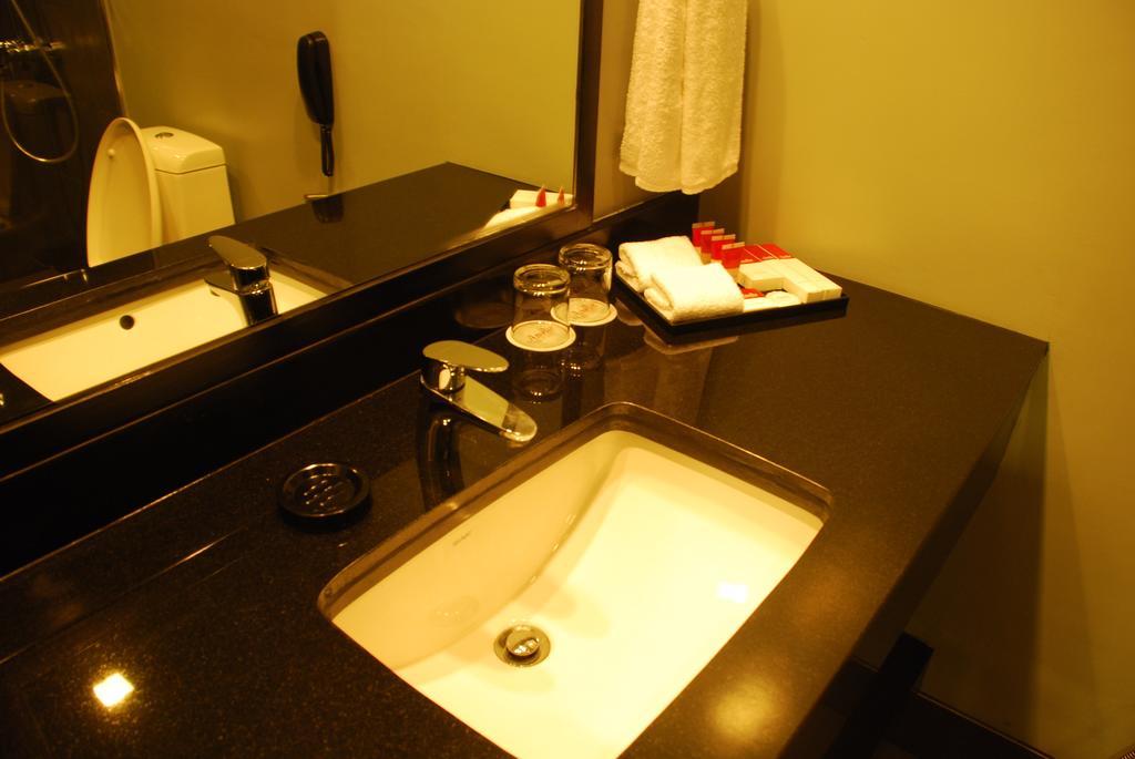 Amelie Hotel Manila Ngoại thất bức ảnh