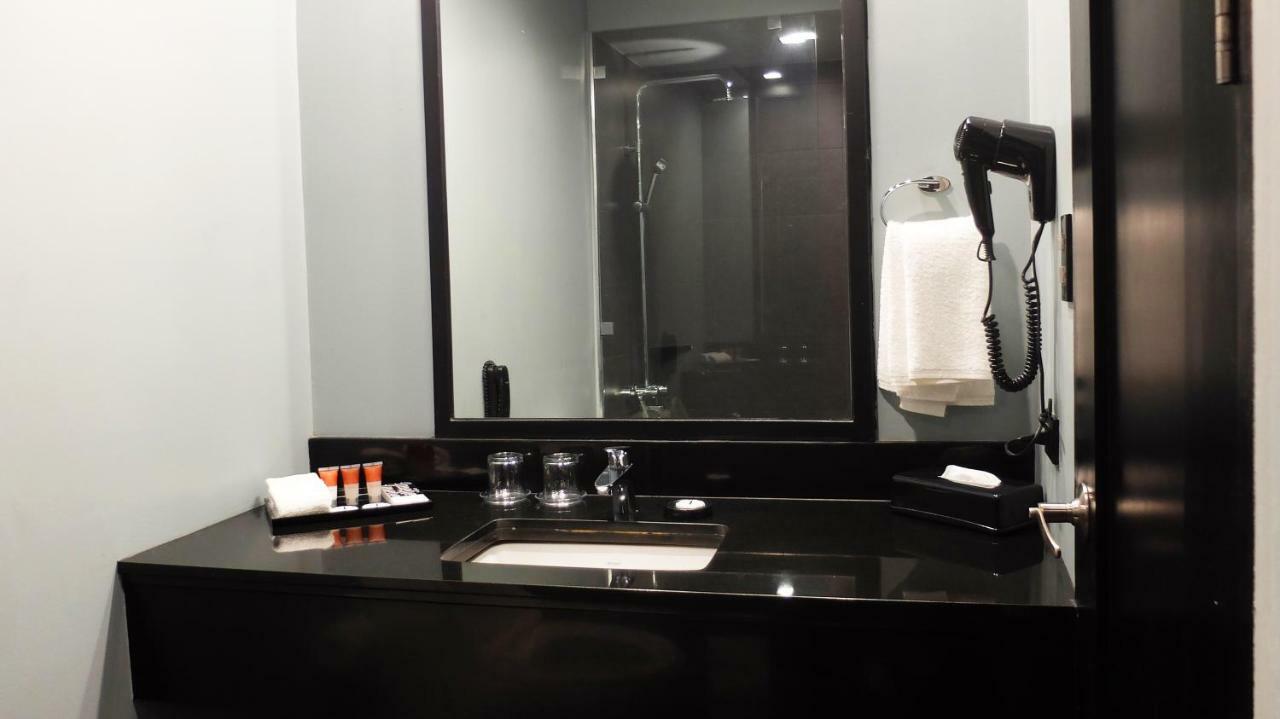 Amelie Hotel Manila Ngoại thất bức ảnh